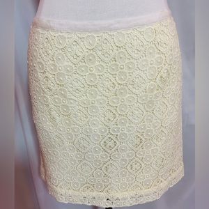 Fossil Evan Skirt size 2 Beautiful cream lace skirt in Excellent condition